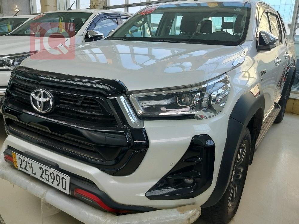 تويوتا هايلوكس